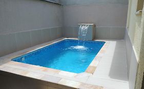 Linda casa de praia sobre as ondas - casa em condomínio com 1 vaga de garagem